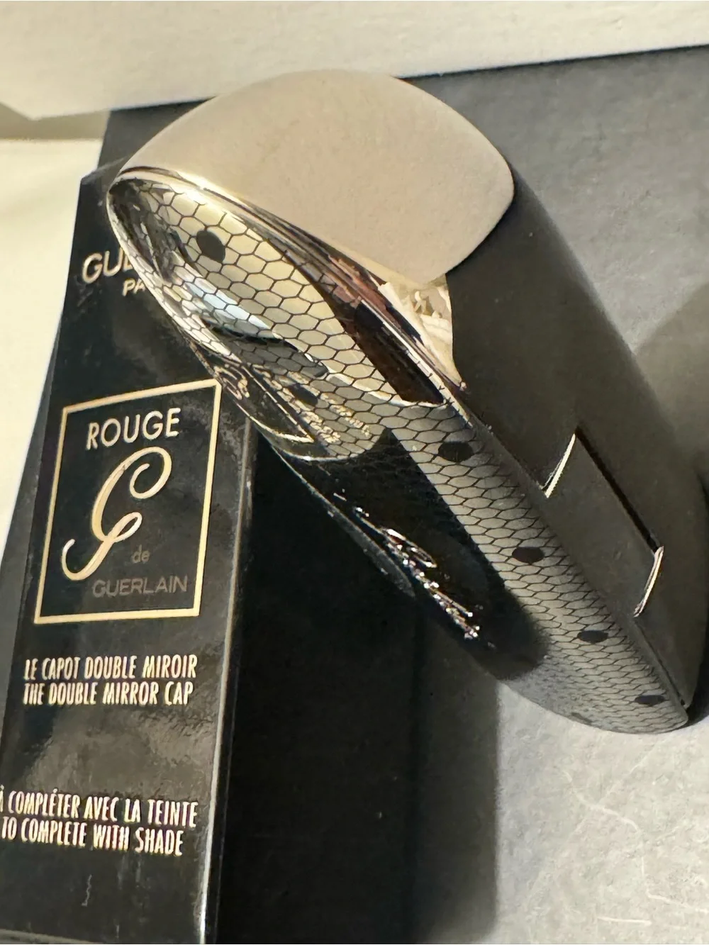 BNIB Guerlain Rouge G Lipstick Case - French Mademoiselle Fishnet Double Mirror